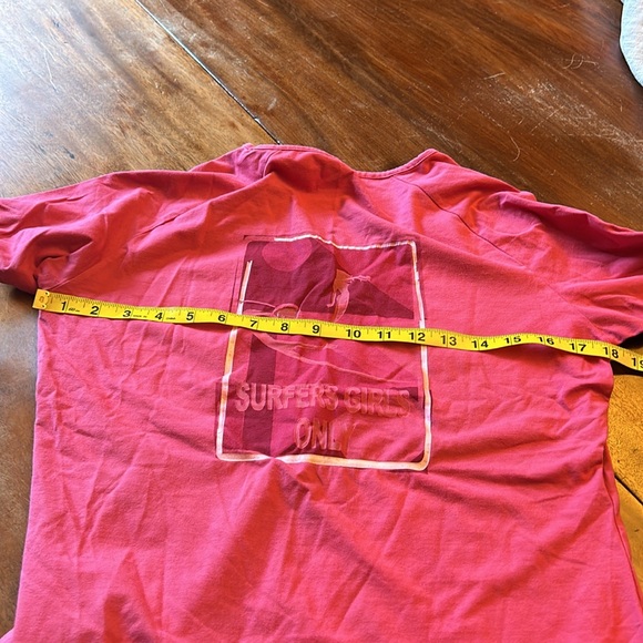 Versace Women's Pink T-shirt - Picture 11 of 11